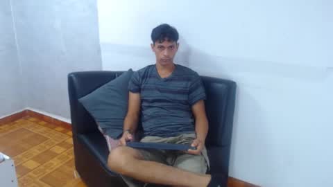 Snapshot of wiltom_ chatting on November 2025 04:23:02 AM Wiltom online show from November 2025 04:23:02 AM