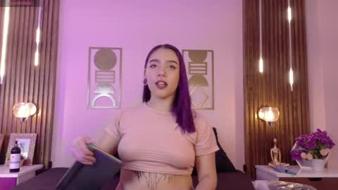 Winchester Hanna online show from April 2026 08:17:01 PM