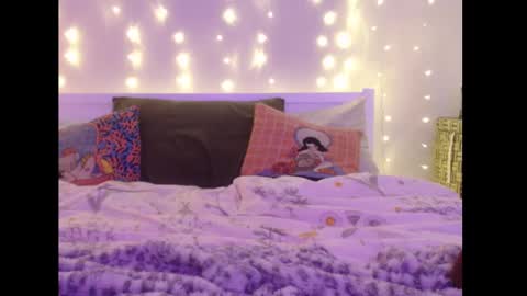 Eevie online show from January 2025 04:05:01 AM