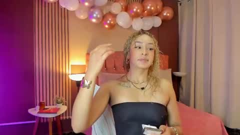 Snapshot of wini_fer chatting on July 2026 12:33:02 PM Wini Fer online show from July 2026 12:33:02 PM