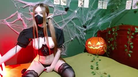 Winter online show from October 2025 03:53:02 AM