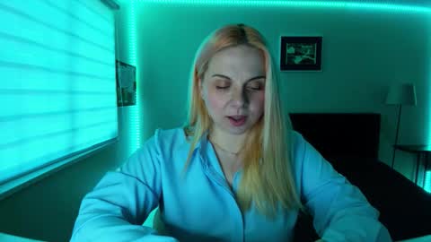 Snapshot of winter_miracle chatting on December 2025 07:09:01 PM Winter Miracle online show from December 2025 07:09:01 PM