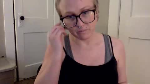 Snapshot of winterpayne chatting on November 2025 09:50:01 PM winterp online show from November 2025 09:50:01 PM