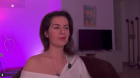 Snapshot of witch_in_silk chatting on November 2025 04:17:01 PM Witch in Silk online show from November 2025 04:17:01 PM