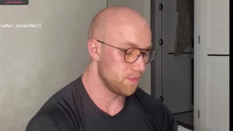 Wlademar online show from November 2025 02:28:01 AM