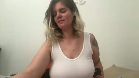 Snapshot of wldntulik2no chatting on January 2025 08:32:01 PM Moth online show from January 2025 08:32:01 PM