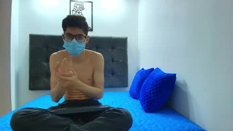 Snapshot of wolfan_sky chatting on January 2025 11:13:02 AM W O L F online show from January 2025 11:13:02 AM