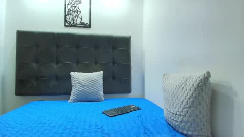 Snapshot of wolfan_sky chatting on January 2025 05:24:02 PM W O L F online show from January 2025 05:24:02 PM