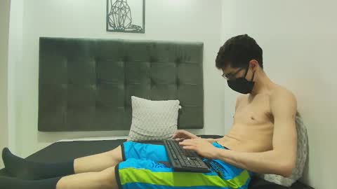 Snapshot of wolfan_sky chatting on February 2025 05:23:02 PM W O L F online show from February 2025 05:23:02 PM