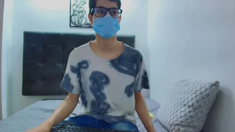 Snapshot of wolfan_sky chatting on February 2025 11:21:02 AM W O L F online show from February 2025 11:21:02 AM