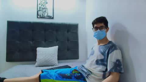 Snapshot of wolfan_sky chatting on February 2025 02:24:01 PM W O L F online show from February 2025 02:24:01 PM