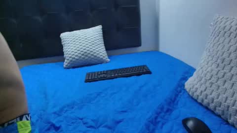 Snapshot of wolfan_sky chatting on February 2025 11:14:02 AM W O L F online show from February 2025 11:14:02 AM