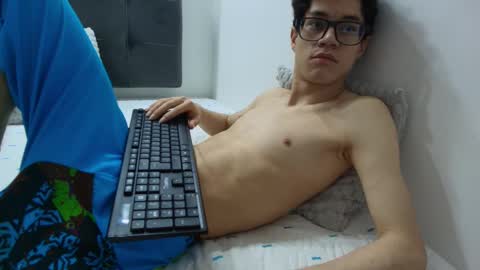 Snapshot of wolfan_sky chatting on March 2025 11:38:02 AM W O L F online show from March 2025 11:38:02 AM