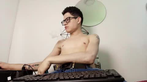 Snapshot of wolfan_sky chatting on September 2025 11:33:02 AM W O L F online show from September 2025 11:33:02 AM