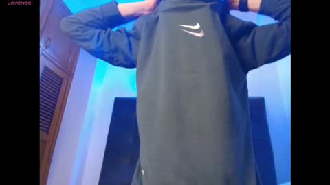 Snapshot of wolfan_sky chatting on September 2025 11:58:01 AM W O L F online show from September 2025 11:58:01 AM