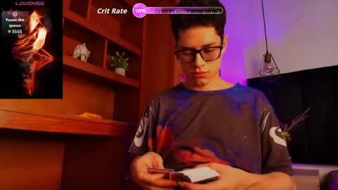 Snapshot of wolfan_sky chatting on October 2025 11:51:02 AM W O L F online show from October 2025 11:51:02 AM