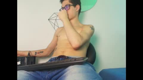 Snapshot of wolfan_sky chatting on October 2025 11:47:02 AM W O L F online show from October 2025 11:47:02 AM