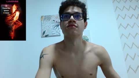 Snapshot of wolfan_sky chatting on November 2025 10:59:01 AM W O L F online show from November 2025 10:59:01 AM