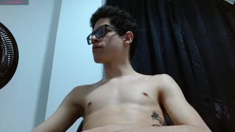 Snapshot of wolfan_sky chatting on November 2025 11:31:02 AM W O L F online show from November 2025 11:31:02 AM