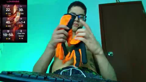 Snapshot of wolfan_sky chatting on November 2025 11:24:02 AM W O L F online show from November 2025 11:24:02 AM