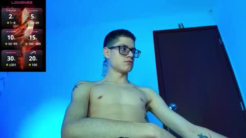 Snapshot of wolfan_sky chatting on November 2025 11:24:01 AM W O L F online show from November 2025 11:24:01 AM