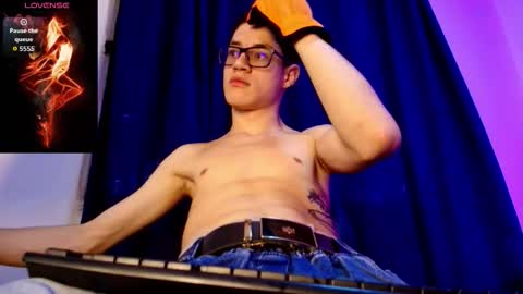 Snapshot of wolfan_sky chatting on December 2025 11:37:01 AM W O L F online show from December 2025 11:37:01 AM