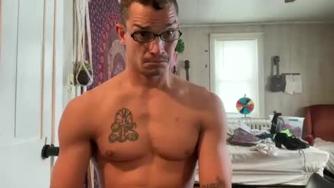 Snapshot of wolfblazer5 chatting on January 2025 04:55:01 PM Wolfblazer online show from January 2025 04:55:01 PM