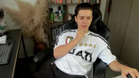 wolker_allan online show from October 2025 03:24:01 PM