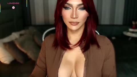 Julia online show from December 2025 02:30:01 AM