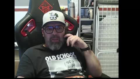 Snapshot of womenizzeer chatting on March 2026 04:21:02 PM Adam online show from March 2026 04:21:02 PM
