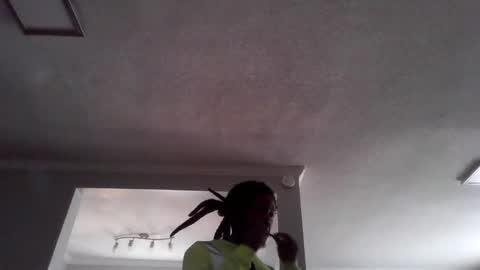 Snapshot of woodpipe69 chatting on February 2025 06:40:02 PM Woodpipe69 online show from February 2025 06:40:02 PM