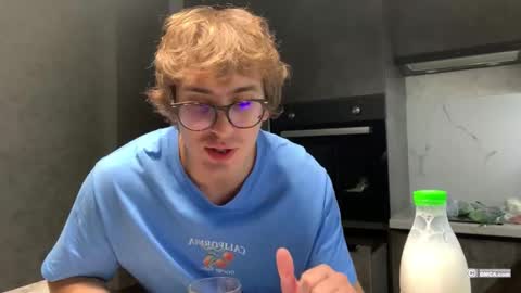 Snapshot of woods_jerk chatting on October 2025 03:25:01 PM Mitya online show from October 2025 03:25:01 PM