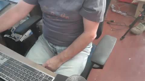 woodworker6473 online show from January 2026 01:38:02 PM