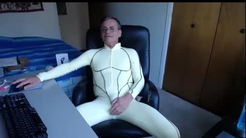 Large one  online show from October 2025 12:37:02 PM