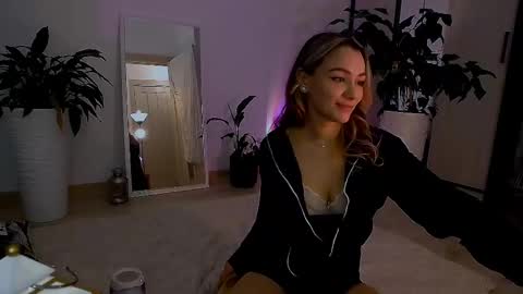 Snapshot of worldsbaby chatting on February 2025 08:21:01 PM worldsbaby online show from February 2025 08:21:01 PM