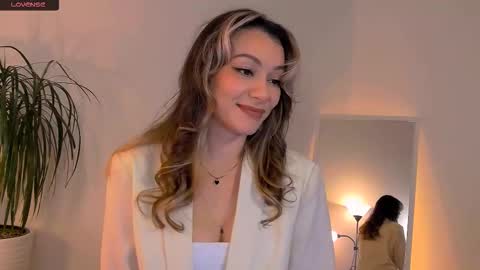 Snapshot of worldsbaby chatting on October 2025 06:21:01 PM worldsbaby online show from October 2025 06:21:01 PM