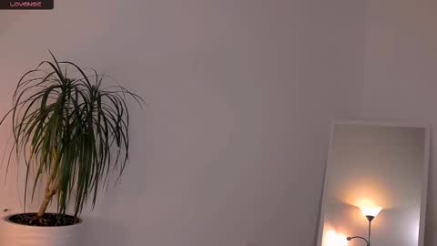 Snapshot of worldsbaby chatting on October 2025 01:56:02 PM worldsbaby online show from October 2025 01:56:02 PM