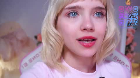 Snapshot of wow_angel chatting on May 2026 09:15:01 AM wow_angel online show from May 2026 09:15:01 AM