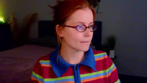 Rebecy online show from September 2025 01:56:01 PM