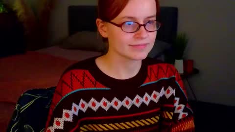 Rebecy online show from October 2025 01:52:01 PM