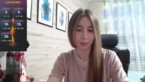 Anna  online show from December 2025 01:38:01 PM