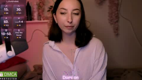 Snapshot of wow_sue chatting on April 2026 01:17:02 AM Sue online show from April 2026 01:17:02 AM