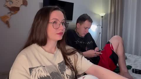 Snapshot of wwow_meow chatting on November 2025 12:44:02 PM Eric and Christine 3 online show from November 2025 12:44:02 PM