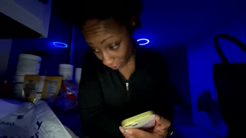 Snapshot of wynterheat chatting on January 2025 02:19:01 PM Wynter Heat online show from January 2025 02:19:01 PM