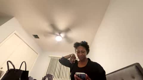 Snapshot of wynterheat chatting on February 2025 09:07:01 AM Wynter Heat online show from February 2025 09:07:01 AM