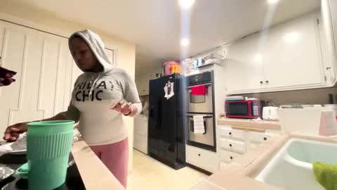 Snapshot of wynterheat chatting on February 2025 05:41:01 AM Wynter Heat online show from February 2025 05:41:01 AM