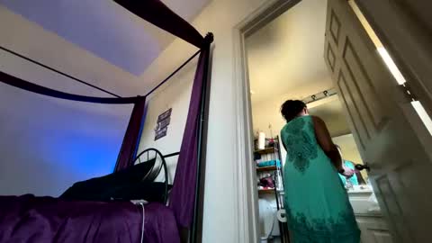 Snapshot of wynterheat chatting on March 2025 05:17:02 PM Wynter Heat online show from March 2025 05:17:02 PM