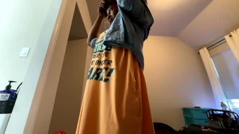 Snapshot of wynterheat chatting on September 2025 02:11:01 PM Wynter Heat online show from September 2025 02:11:01 PM