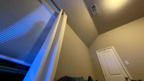 Snapshot of wynterheat chatting on October 2025 05:04:02 AM Wynter Heat online show from October 2025 05:04:02 AM