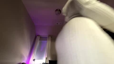 Snapshot of wynterheat chatting on November 2025 05:56:02 PM Wynter Heat online show from November 2025 05:56:02 PM